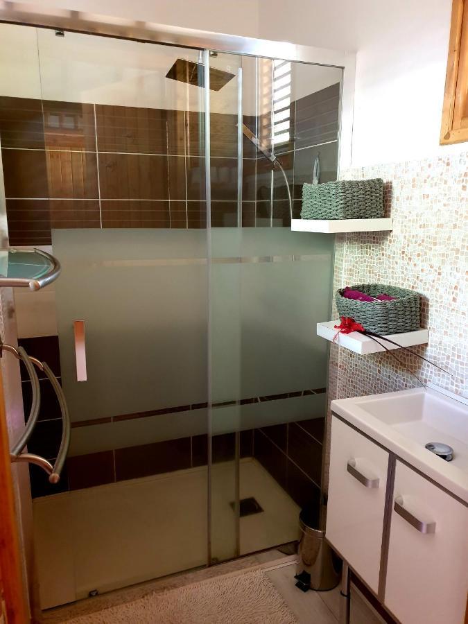Gite 4 Etoiles, La Vieille Sucrerie St Claude Guadeloupe, Jacuzzi Spa Privatif, Vue Exceptionnelle Sur La Mer Des Caraibes Басе Тере Екстериор снимка